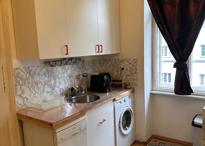 Malatiglow Apartment